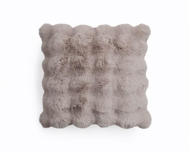 Sierkussen Pom Konijnenbont 8211 Taupe Roze 8211 50 215 50 Cm